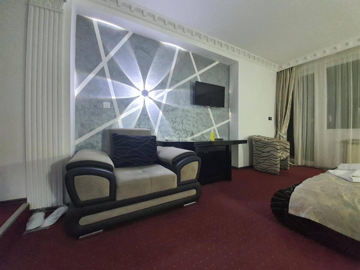 Rey Hotel Mavrovo Luaran gambar