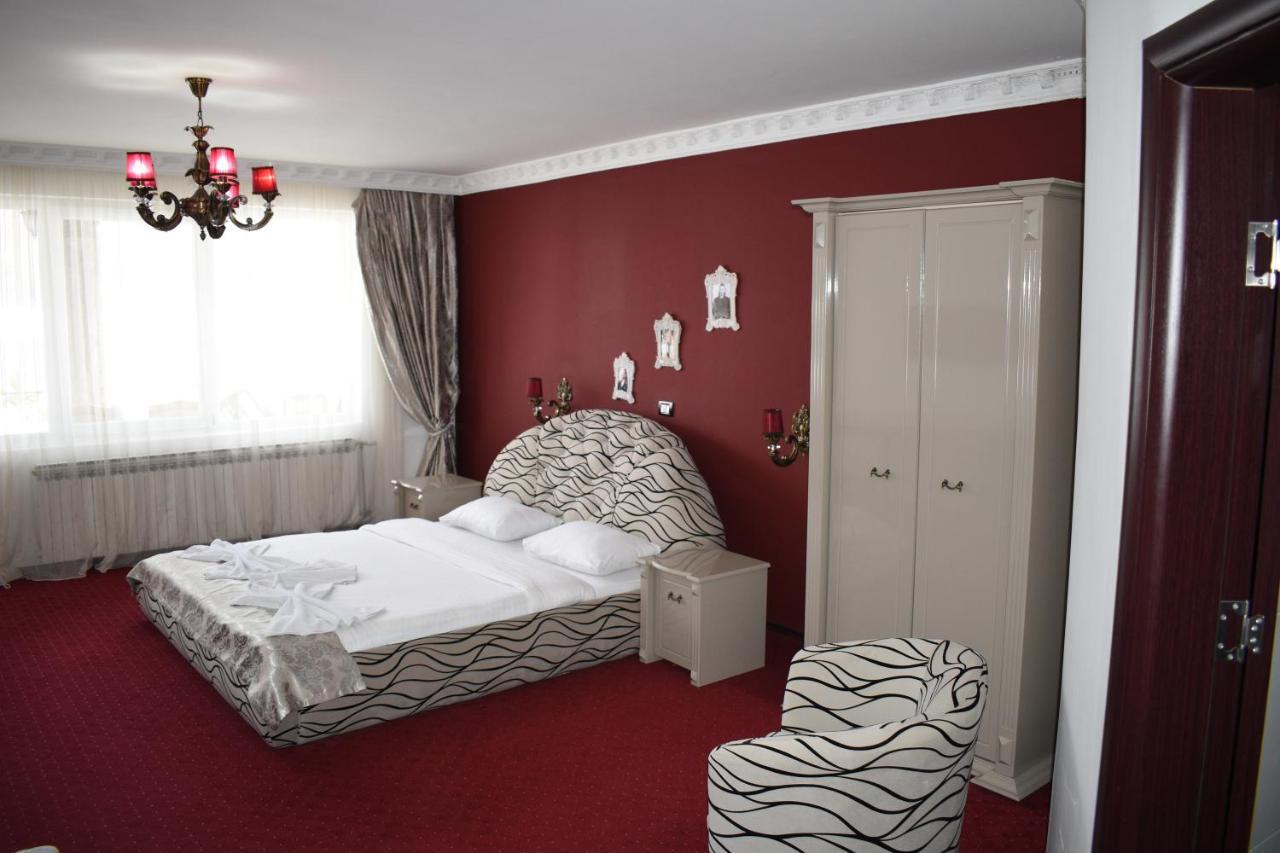 Rey Hotel Mavrovo Luaran gambar